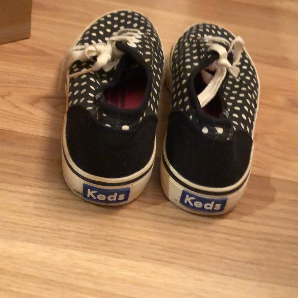 Less - Picture 4 of 5